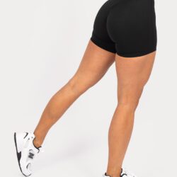 Elevate Shorts - Black - M